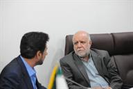 دیدار وزیر با اعضای هیئت مدیره پتروشیمی ها 29-06-93 حسن حسینی (158)