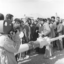019712-203بازدید وزیر نفت (غرضی)از تاسیسات نفتی اصفهان-1360-( )