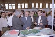 084486-220--1379.3-بازدید مهندس زنگنه از نمایشگاه کنگره خوردگی در باشگاه شماره یک - دامی تام
