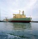 کشتی نفتکش 230000 تنی آذرپاد در اسکله تی جزیره خارک اردیبهشت 1354 (2)