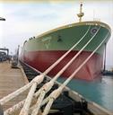 کشتی نفتکش 230000 تنی آذرپاد در اسکله تی جزیره خارک اردیبهشت 1354 (5)