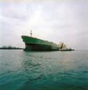 کشتی نفتکش 230000 تنی آذرپاد در اسکله تی جزیره خارک اردیبهشت 1354 (11)