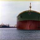 کشتی نفتکش 230000 تنی آذرپاد در اسکله تی جزیره خارک اردیبهشت 1354 (24)