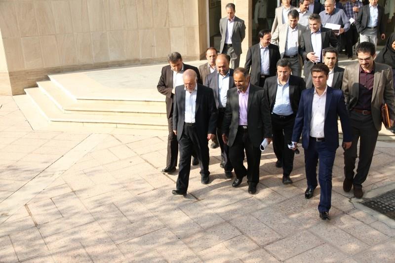 بازدید زنگنه از پژوهشگاه صنعت نفت، نازیلا حقیقتی، 11-6-93 (77)