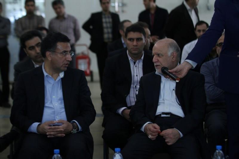 بازدید زنگنه از پژوهشگاه صنعت نفت، نازیلا حقیقتی، 11-6-93 (109)
