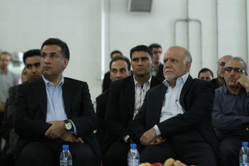 بازدید زنگنه از پژوهشگاه صنعت نفت، نازیلا حقیقتی، 11-6-93 (121)