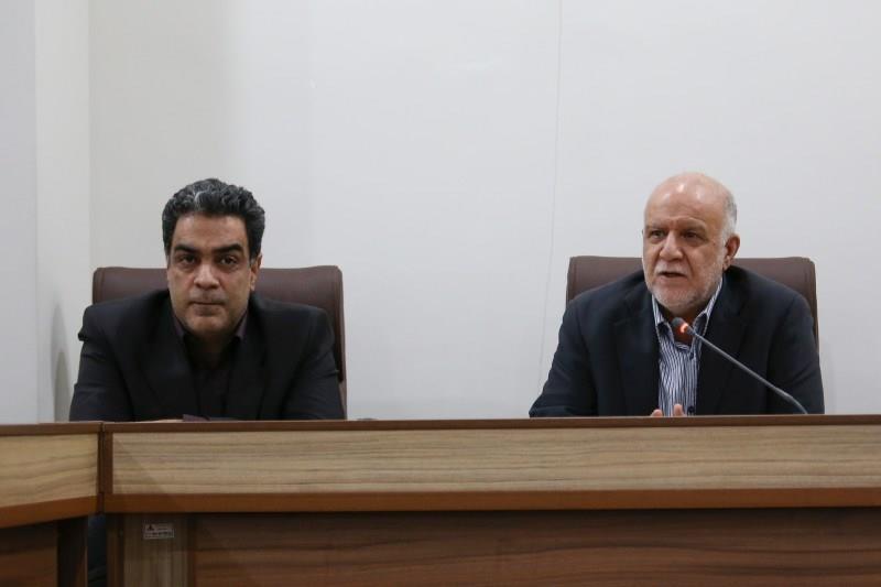 افطاری وزیر نفت بیژن زنگنه با مدیر مسولان رسانه 94.04.20 رضا رستمی (157)