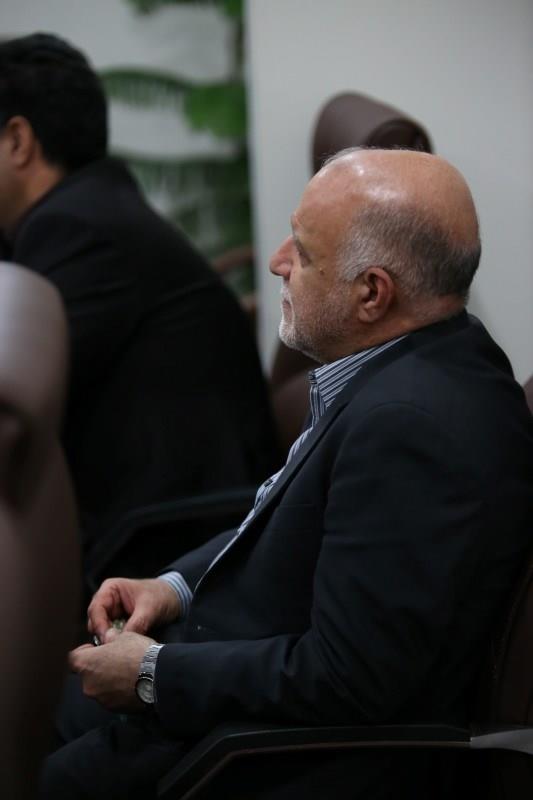 افطاری وزیر نفت بیژن زنگنه با مدیر مسولان رسانه 94.04.20 رضا رستمی (167)