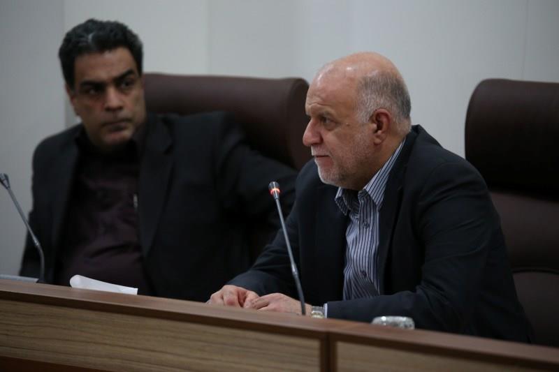 افطاری وزیر نفت بیژن زنگنه با مدیر مسولان رسانه 94.04.20 رضا رستمی (170)