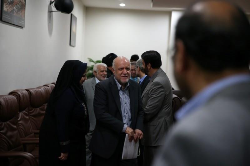 افطاری وزیر نفت بیژن زنگنه با مدیر مسولان رسانه 94.04.20 رضا رستمی (196)