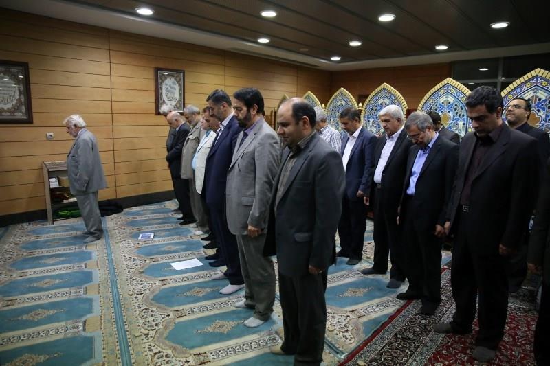 افطاری وزیر نفت بیژن زنگنه با مدیر مسولان رسانه 94.04.20 رضا رستمی (201)