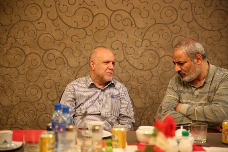 افطاری وزیر نفت بیژن زنگنه با مدیر مسولان رسانه 94.04.20 رضا رستمی (224)