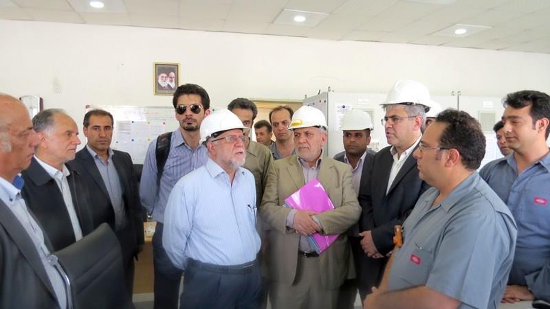 بازدید زنگنه و وزیری از تاسیات نفتی قشم 930530 (4)