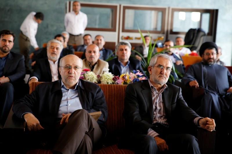 اعضای کمیسیون انرژی مجلس شورای اسلامی با حضور وزیر نفت زنگنه روز پنجشنب (75)