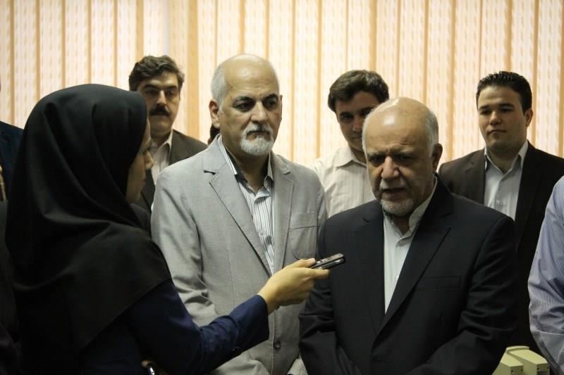 بیژن زنگنه وزیر نفت در بازدید از شانا 930519 عکاس محمد قدمعلی (2)