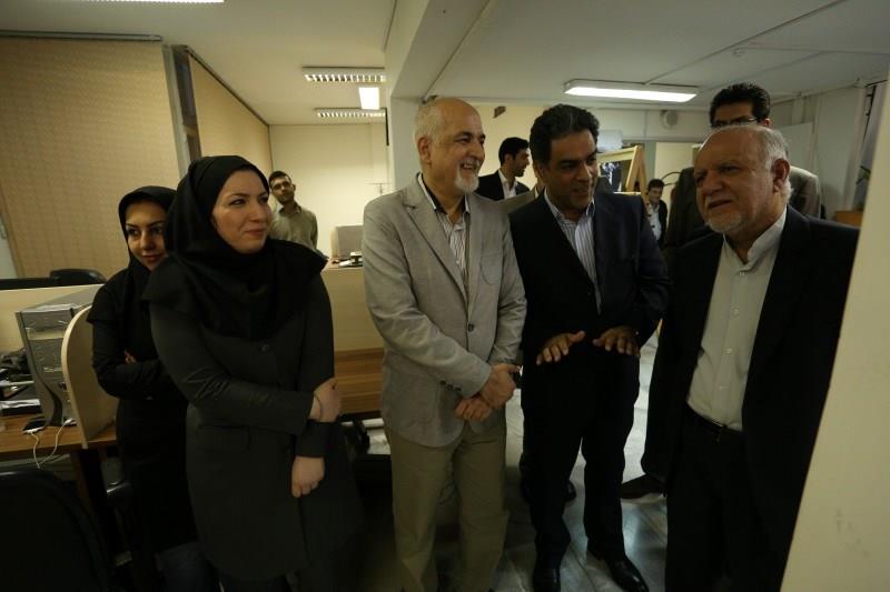 بیژن زنگنه وزیر نفت در بازدید از شانا 930519 عکاس محمد قدمعلی (12)