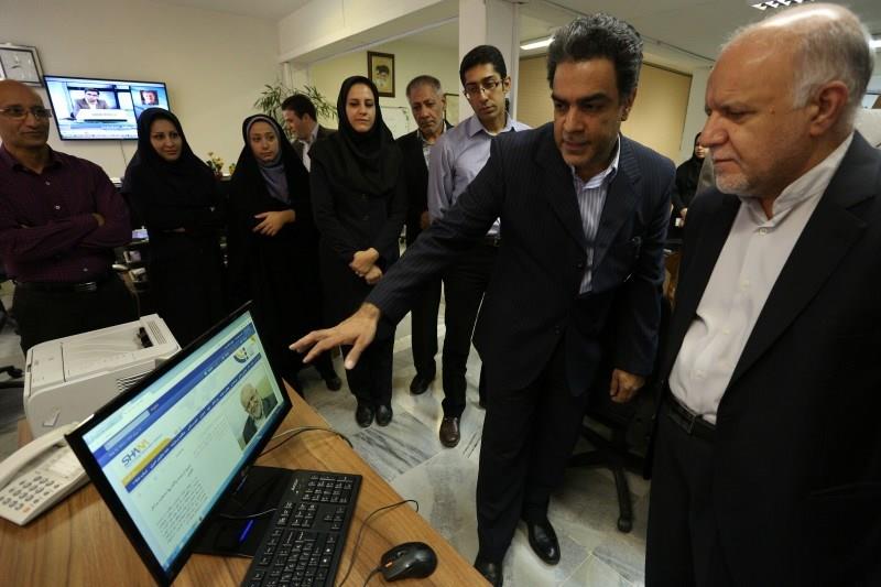 بیژن زنگنه وزیر نفت در بازدید از شانا 930519 عکاس محمد قدمعلی (31)