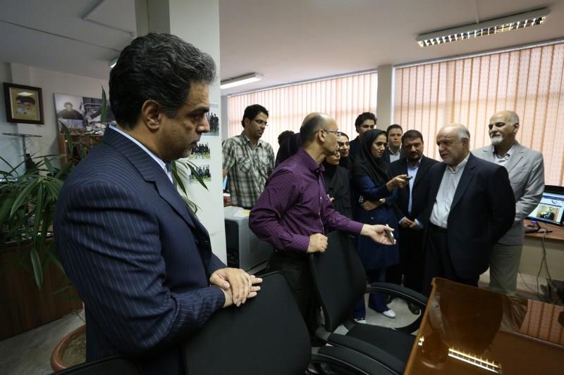 بیژن زنگنه وزیر نفت در بازدید از شانا 930519 عکاس محمد قدمعلی (41)