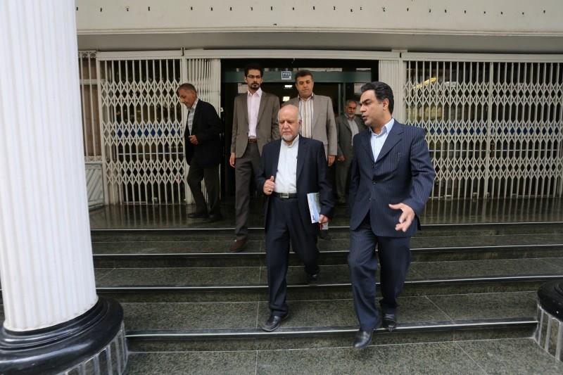 بیژن زنگنه وزیر نفت در بازدید از شانا 930519 عکاس محمد قدمعلی (53)