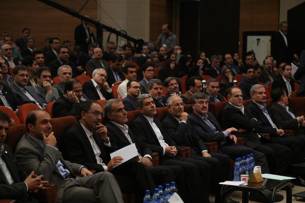 نخستین همایش نقش بانک های توسعه ای در رونق و توسعه کشور با حضور طیب نیا وزیر اقتصاد 940326 عکاس محمد قدمعلی (2)