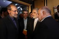 بازدید رییس مجلس لاریجانی و وزیر نفت بیژن زنگنه از نمایشگاه تاسیسات دریایی در ساختمان مجلس 94.3.17 (17)