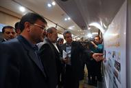 بازدید رییس مجلس لاریجانی و وزیر نفت بیژن زنگنه از نمایشگاه تاسیسات دریایی در ساختمان مجلس 94.3.17 (3)