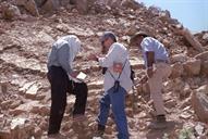 عملیات اکتشاف- عملیات زمین شناسی در کوههای الیگودرز 28-3-1379 عبدارضا محسنی (13)