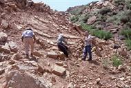 عملیات اکتشاف- عملیات زمین شناسی در کوههای الیگودرز 28-3-1379 عبدارضا محسنی (21)