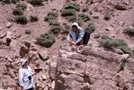عملیات اکتشاف- عملیات زمین شناسی در کوههای الیگودرز 28-3-1379 عبدارضا محسنی (25)