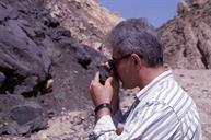 عملیات اکتشاف- عملیات زمین شناسی در کوههای الیگودرز 28-3-1379 عبدارضا محسنی (33)