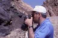 عملیات اکتشاف- عملیات زمین شناسی در کوههای الیگودرز 28-3-1379 عبدارضا محسنی (34)