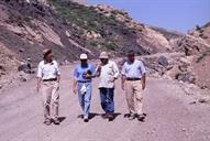 عملیات اکتشاف- عملیات زمین شناسی در کوههای الیگودرز 28-3-1379 عبدارضا محسنی (36)