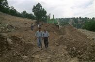 عملیات راه سازی در منطقه ممسنی برای عملیات اکتشاف دهه 70 شمسی عبدالرضا محسنی (2)