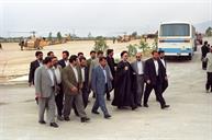 بازدید آقای خاتمی -رئیس جمهور -از منطقه ویژه اقتصادی عسلویه-1377.11- محمدحسن دامی تام (28)