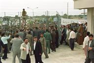 بازدید آقای خاتمی -رئیس جمهور -از منطقه ویژه اقتصادی عسلویه-1377.11- محمدحسن دامی تام (48)