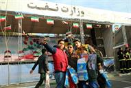 راهپیمایی 22 بهمن 94 و غرفه وزارت نفت در مسیر راهپیمایی (8)