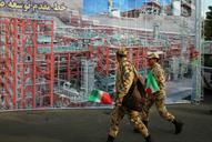 راهپیمایی 22 بهمن 94 و غرفه وزارت نفت در مسیر راهپیمایی (53)