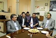 بازدید آقای عراقی مدیرعامل شرکت ملی گاز به مناسبت روز خبرنگار از شانا و مشعل 17-5-1394 (8)