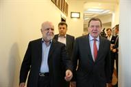 دیدار گرهارد شرودر صدر اعظم پیشین آلمان با بیژن زنگنه وزیر نفت 22-10-1394 (1)