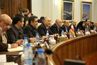 دیدار گرهارد شرودر صدر اعظم پیشین آلمان با بیژن زنگنه وزیر نفت 22-10-1394 (5)