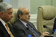 دیدار فیاض حسن نعمه معاون وزیر نفت عراق با امیر حسین زمانی نیا معاون بین الملل نفت -19-12-94 (17)