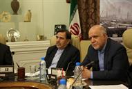 امضای تفاهمنامه طرح نوسازی ٦٥ هزار دستگاه کامیون و کشنده فرسوده بین وزارت نفت و وزارت راه و شهرسازی 94 12 11 (1)