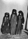 047384-( )-زنان کرد در دهه20میلادی-عکاس لارنس لاکهارت