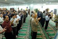 نماز جماعت در نمازخانه ساختمان وزارت نفت 1384.8.11 سید مصطفی حسینی (8)