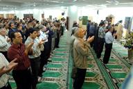 نماز جماعت در نمازخانه ساختمان وزارت نفت 1384.8.11 سید مصطفی حسینی (9)