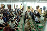نماز جماعت در نمازخانه ساختمان وزارت نفت 1384.8.11 سید مصطفی حسینی (11)